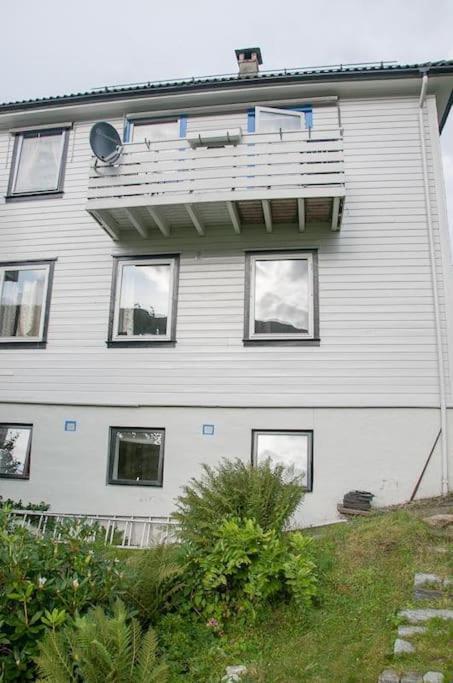 Modern Apartment With Free Parking Bergen Exteriér fotografie
